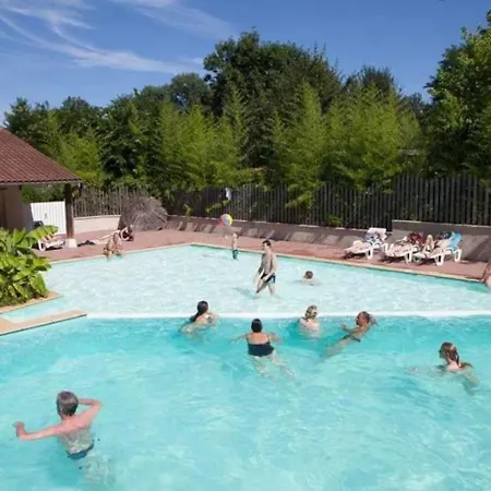 Kemp 4 Etoiles - Piscine - Ccaaagi *